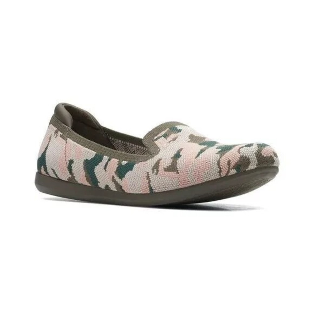 CLARKS Cloudsteppers 5.5 M Fabric Carly Dream Flats, Pink Combi Camo NEW